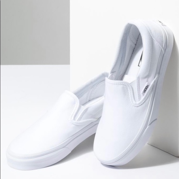 vans mens white slip ons